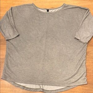 Slink Sz 1 Women's Short Sleeve Green Tee